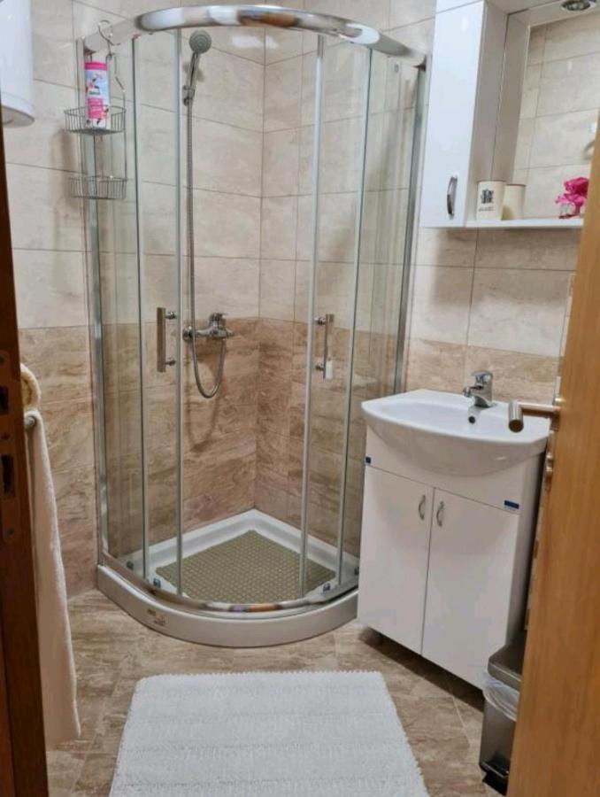 Apartman Tim Lux 1 Vrnjačka Banja المظهر الخارجي الصورة
